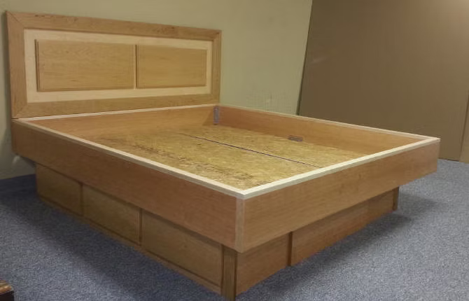Panel Waterbed (Cherry and Maple)